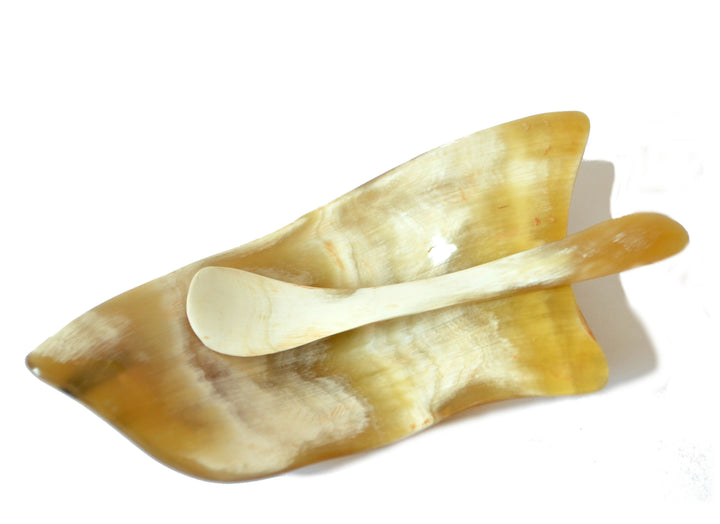 1.179-salsera-pocillo-caviar-salsas-gourmet-regalo-cacho-de-buey-cuerno-bovino-carey-manos-del-alma-chile,,