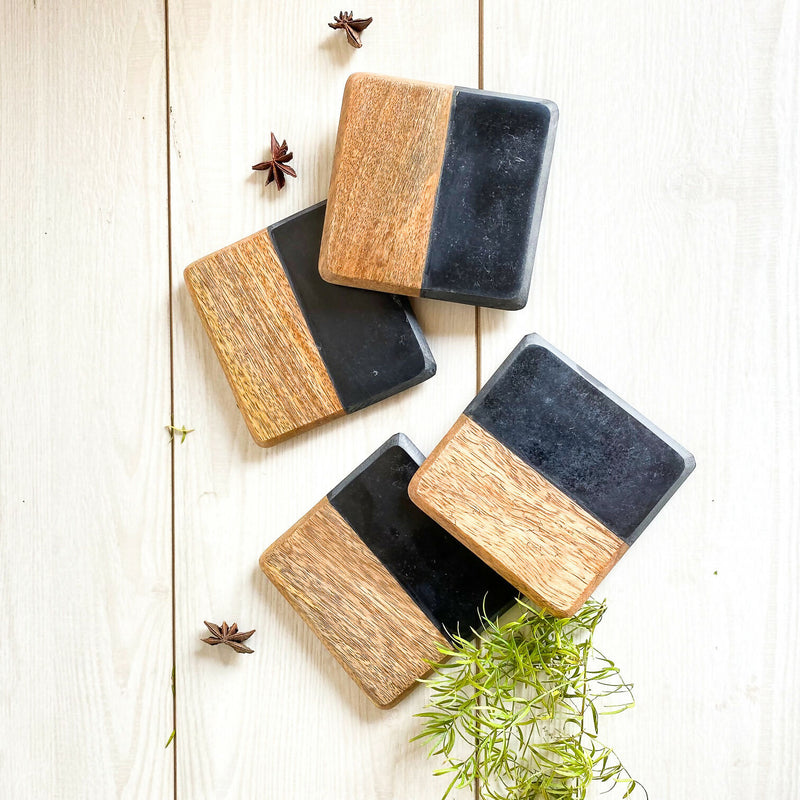 Set de 4 Posavasos de Mármol Negro y Madera
