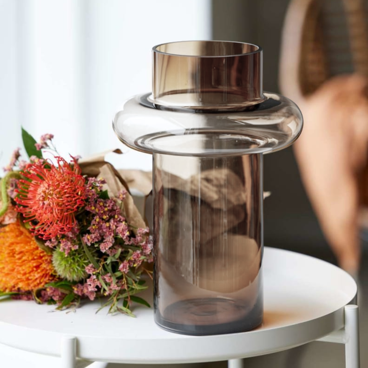 Florero de Vidrio Anillo Ambar Gastado Figura Deco