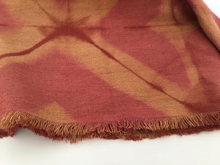 6.105-piecera-chal-lino-rustico-deco-decoracion-atacama-tintes-naturales-palta-amanecer-atardecer-desierto-regalo-matrimonio-echarpe-manos-del-alma,.