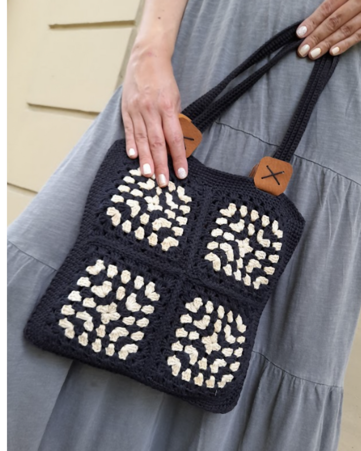 Cartera Tejida Cuadrada Dúo Negro