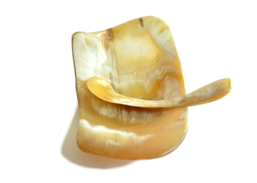 1.152-salsera-pocillo-caviar-salsas-gourmet-regalo-cacho-de-buey-cuerno-bovino-carey-manos-del-alma-chile-