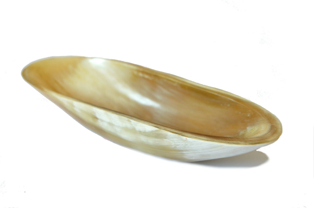 1.110-salsera-pocillo-caviar-salsas-gourmet-regalo-cacho-de-buey-cuerno-bovino-carey-manos-del-alma-chile-decoracion