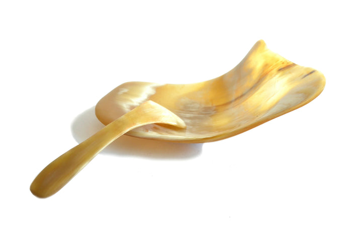 1.152-salsera-pocillo-caviar-salsas-gourmet-regalo-cacho-de-buey-cuerno-bovino-carey-manos-del-alma-chile