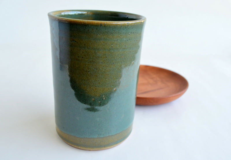 10.60-set-bano-jabonera-spa-vaso-jabon-ceramica-gres-madera-rauli-nativo-toalla-tocador-regalo-manos-del-alma-.