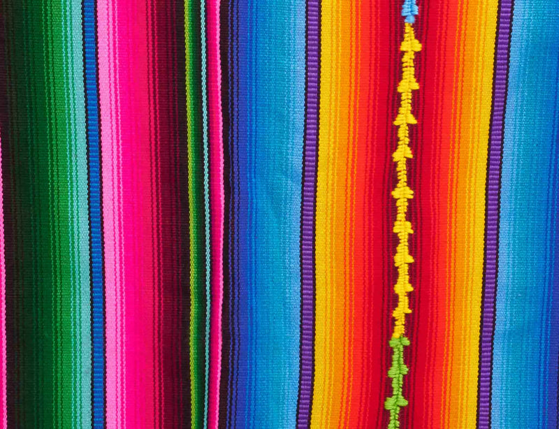 J.10-manta-cubrecama-piecera-tapiz-listas-color-guatemala-centroamerica-telar-andino-manos-de-america-deco-decoracion-regalos-de-matrimonio,