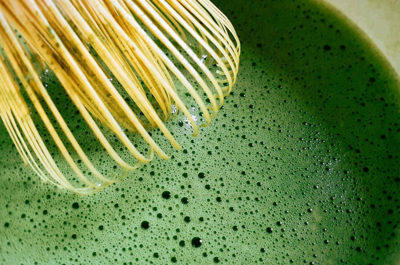 Matcha: el ritual verde que conquista nuevas rutinas