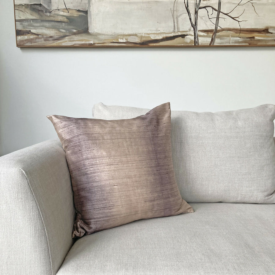 Cojin dupioni 2025 palo rosa en sillón