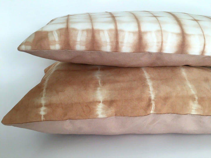 6.214-cojin-lino-linen-algodon-tintes-naturales-shibori-diseño-textil-deco-decoracion-living-manos-del-alma-dormitorio-cojines-regalo.,-