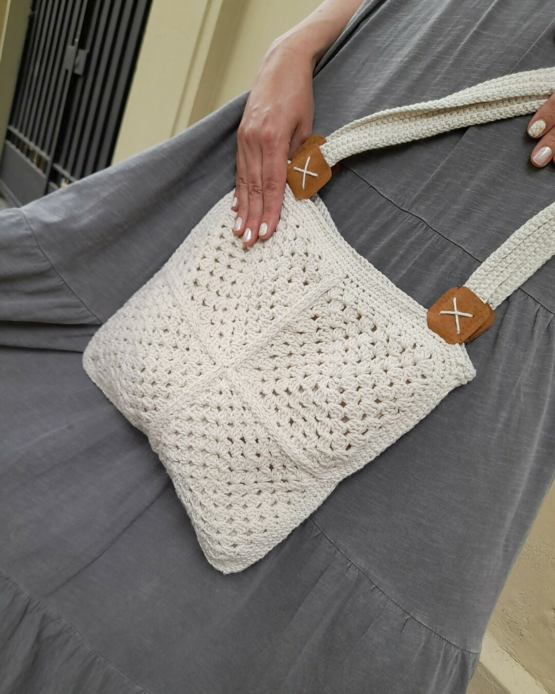 Cartera Tejida Cuadrada Color Crudo