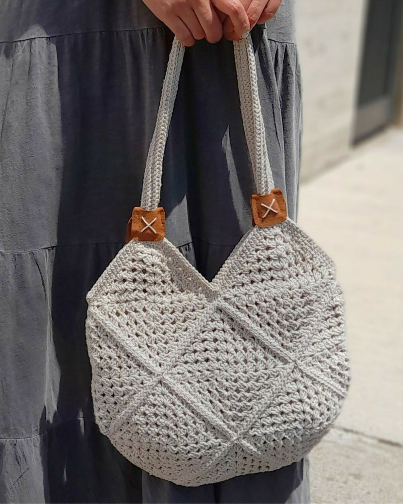 Cartera Tejida Ovalada Color Crudo