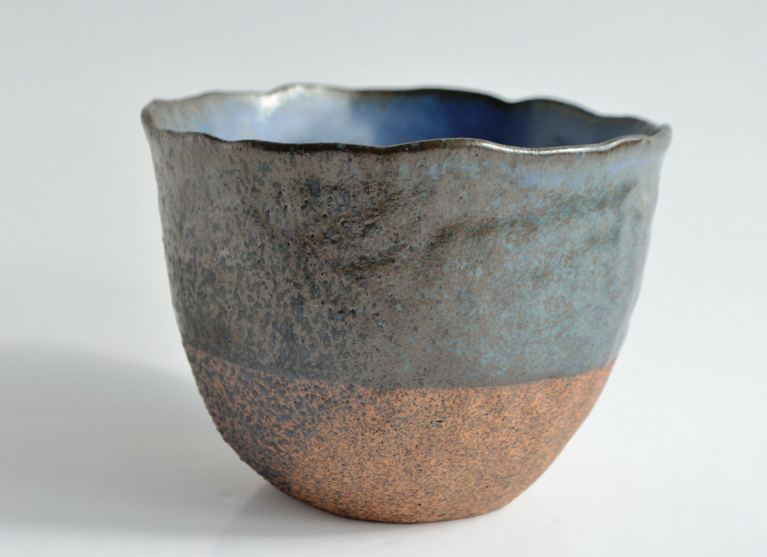 9.11-ceramica-gres-greda-raku-esmalte-agua-pocillo-deco-decoracion-azul-indigo-volcan-arcilla-fuente-regalo-manos-del-alma