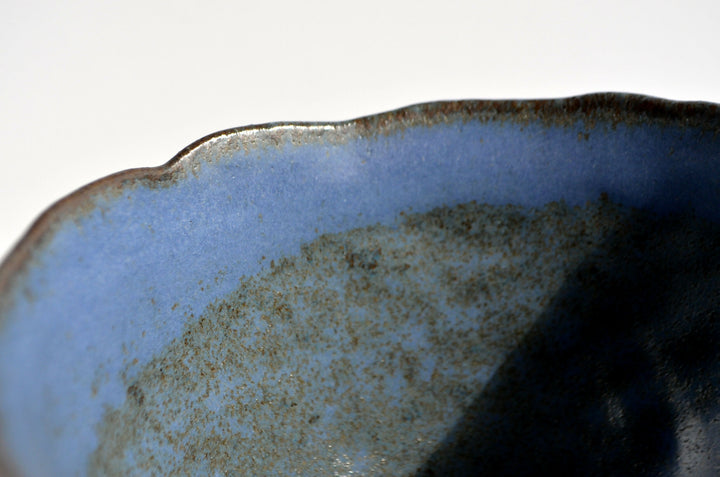 9.11-ceramica-gres-greda-raku-esmalte-agua-pocillo-deco-decoracion-azul-indigo-volcan-arcilla-fuente-regalo-matrimonio-manos-del-alma.,-