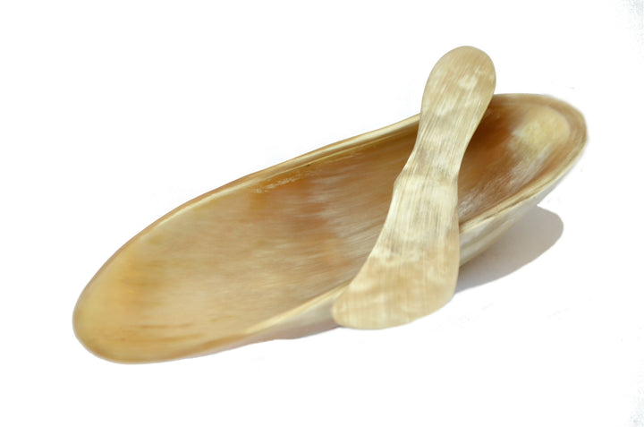 1.110-salsera-pocillo-caviar-salsas-gourmet-regalo-cacho-de-buey-cuerno-bovino-carey-manos-del-alma-chile