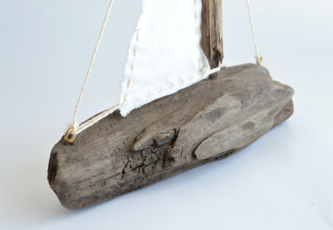 8.71-velero-bote-barco-madera-infantil-deco-decoracion-mar-oceano-chiloe-playa-regalo-manos-del-alma-infancia-juego-jueguete-deco