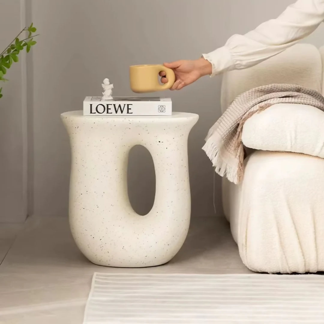 300619-1-2-mesa-centro-lateral-escultura-en-U-nordico