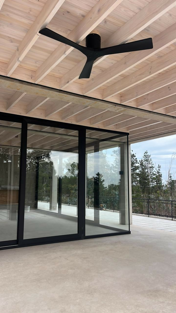 Ventilador de Techo Boston Negro 52” PRIMATERM