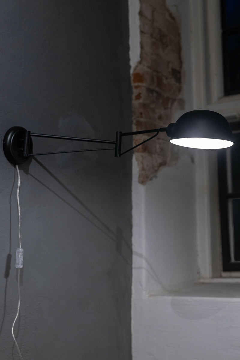 Aplique Portland Negro ByP Iluminación