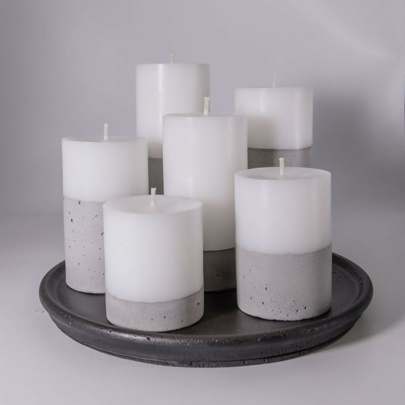 Set 6 velas con hormigón natural en bandeja de hormigón color negro