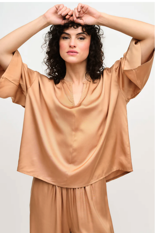 BLUSA ESCOTE V
