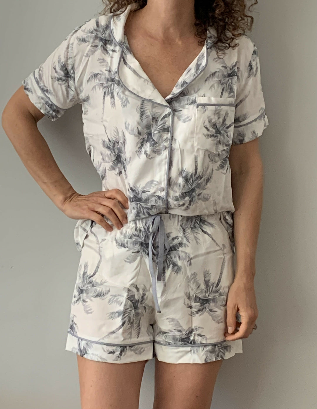 PIJAMA LUCIA (palmera gris)