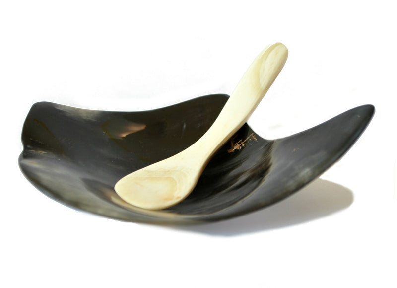 1.148-salsera-pocillo-caviar-salsas-gourmet-regalo-cacho-de-buey-cuerno-bovino-carey-manos-del-alma-chile-cocktail