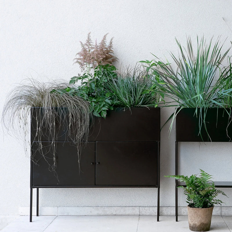 Arrimo de plantas 90 con puerta exterior | METAL BLACK