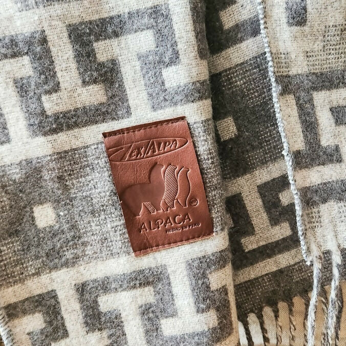 Manta Alpaca Étnica Grafito