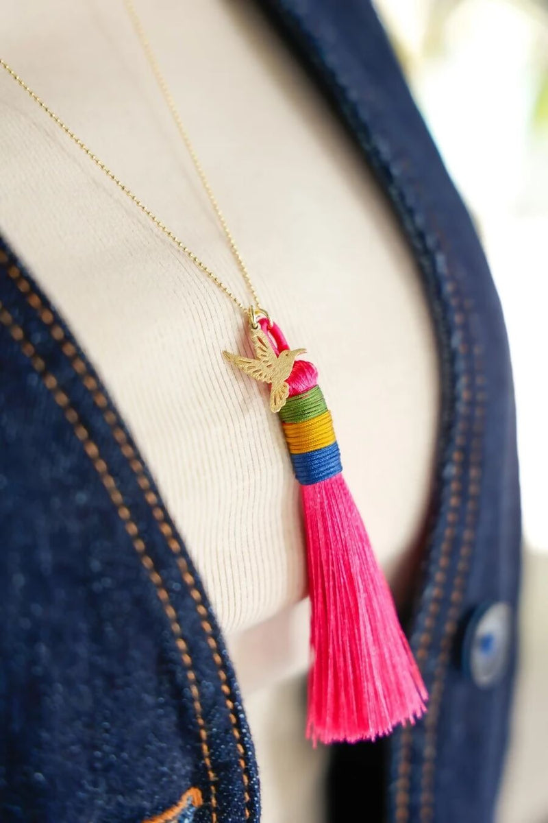 LD1291 - Collar Vuela Fucsia 3 WEBP