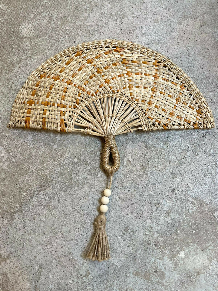 ABANICO AMARILLO CUADROS