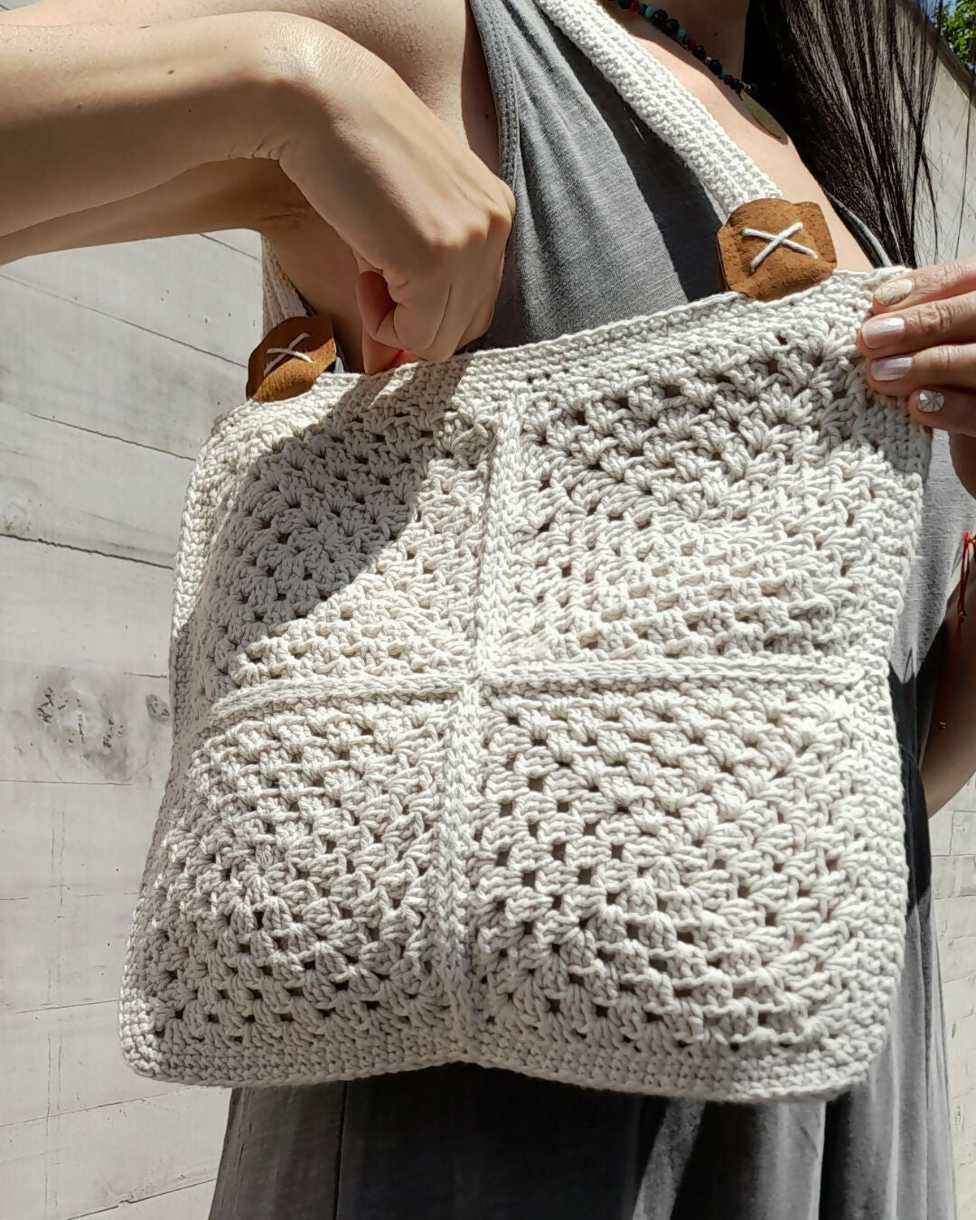 Cartera Tejida Cuadrada Color Crudo