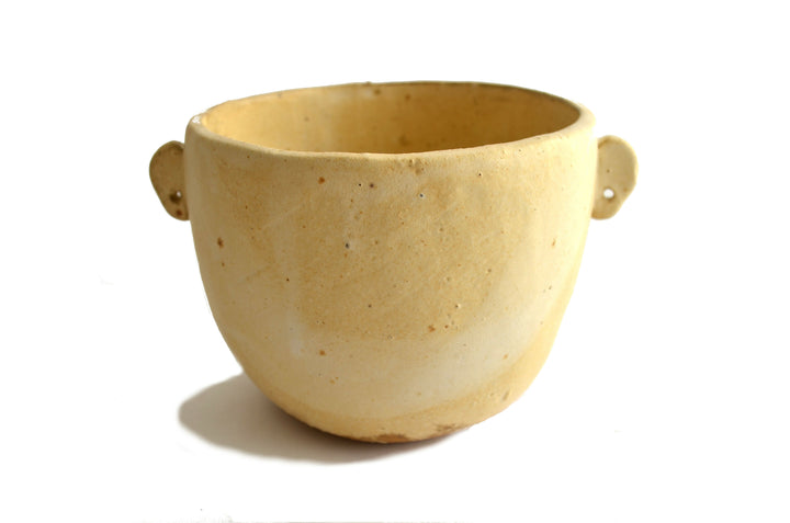 manos-del-alma-decoracion-objetos-ceramica-gres-cuenco-pocillo-con-carita-modelado-a-mano-esmalte-beige-tierra-diseño-exclusivo-5.2.