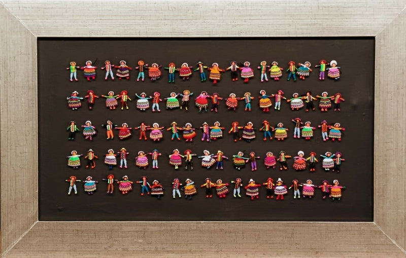 20-Migrantes Prendedores recuerdos de turismo 46x72 cm.