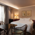 Habitación del Hotel The Singular Santiago preparada para dos personas
