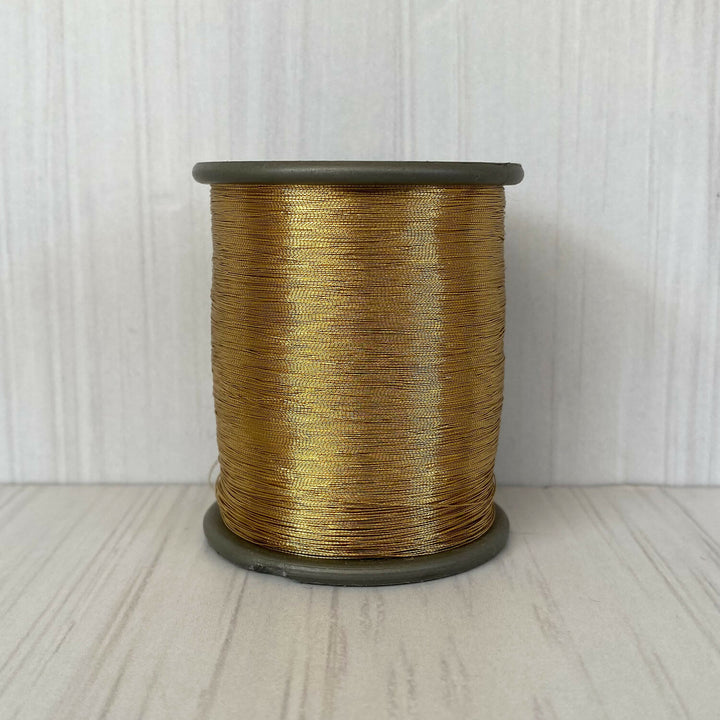 Hilo metalizado delgado