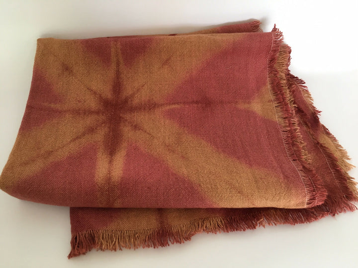 6.105-piecera-chal-lino-rustico-deco-decoracion-atacama-tintes-naturales-palta-amanecer-atardecer-desierto-regalo-matrimonio-echarpe-manos-del-alma,,