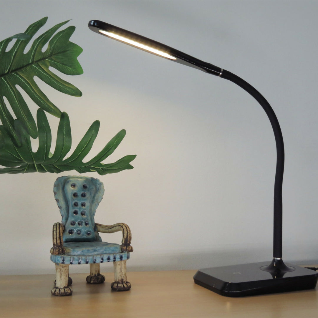 Lámpara Escritorio Tiber Led 5W Usb Negro