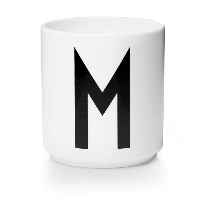 Taza blanca con Tipografia de Arne Jaconsen Design Letters