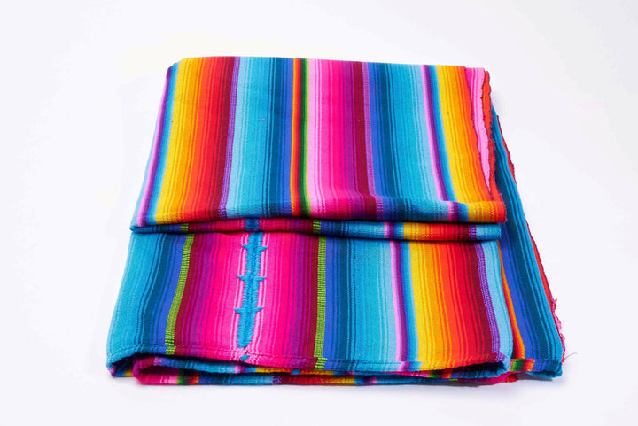 J.10b-manta-cubrecama-piecera-tapiz-listas-color-guatemala-centroamerica-telar-andino-manos-de-america-deco-decoracion-regalos-de-matrimonio.