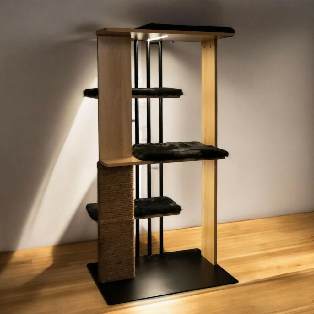 Árbol para gato Cali con lámpara