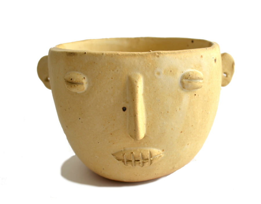 manos-del-alma-decoracion-objetos-ceramica-gres-cuenco-pocillo-con-carita-modelado-a-mano-esmalte-beige-tierra-diseño-exclusivo-5.2