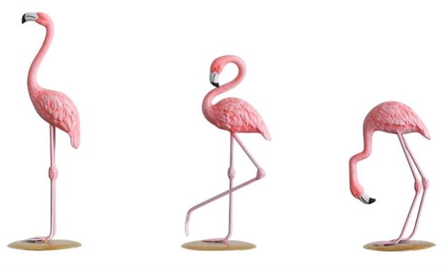 Flamingo Fabulous agachado