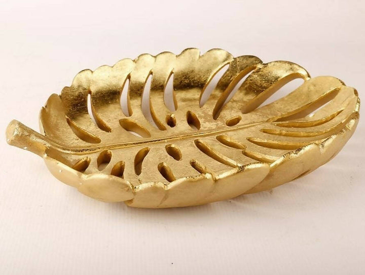 PLATO DISEÑO HOJA DORADA 36 LARGO X 26 CMS