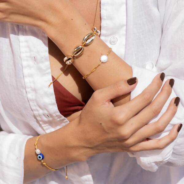 pulsera cocnhitas y perla gold5