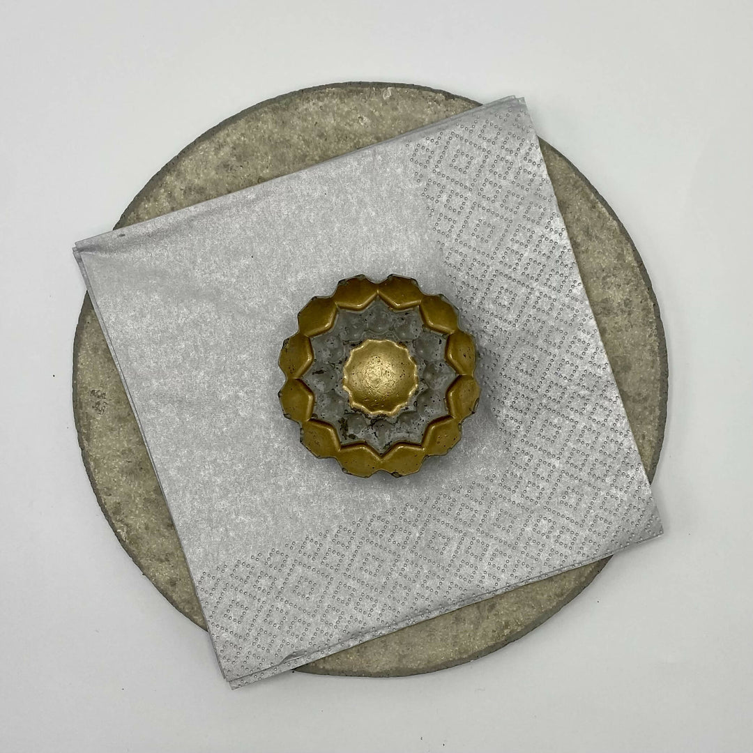 Servilletero Hormigón Flor oro