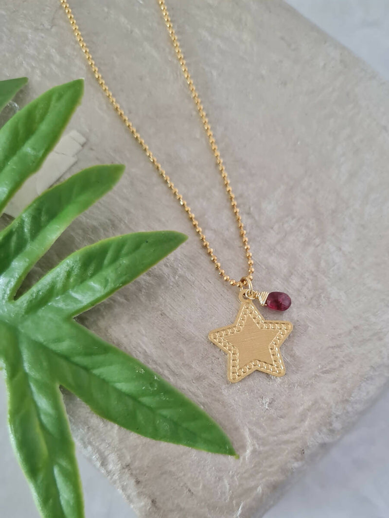 Collar Huellas Estrella Granate