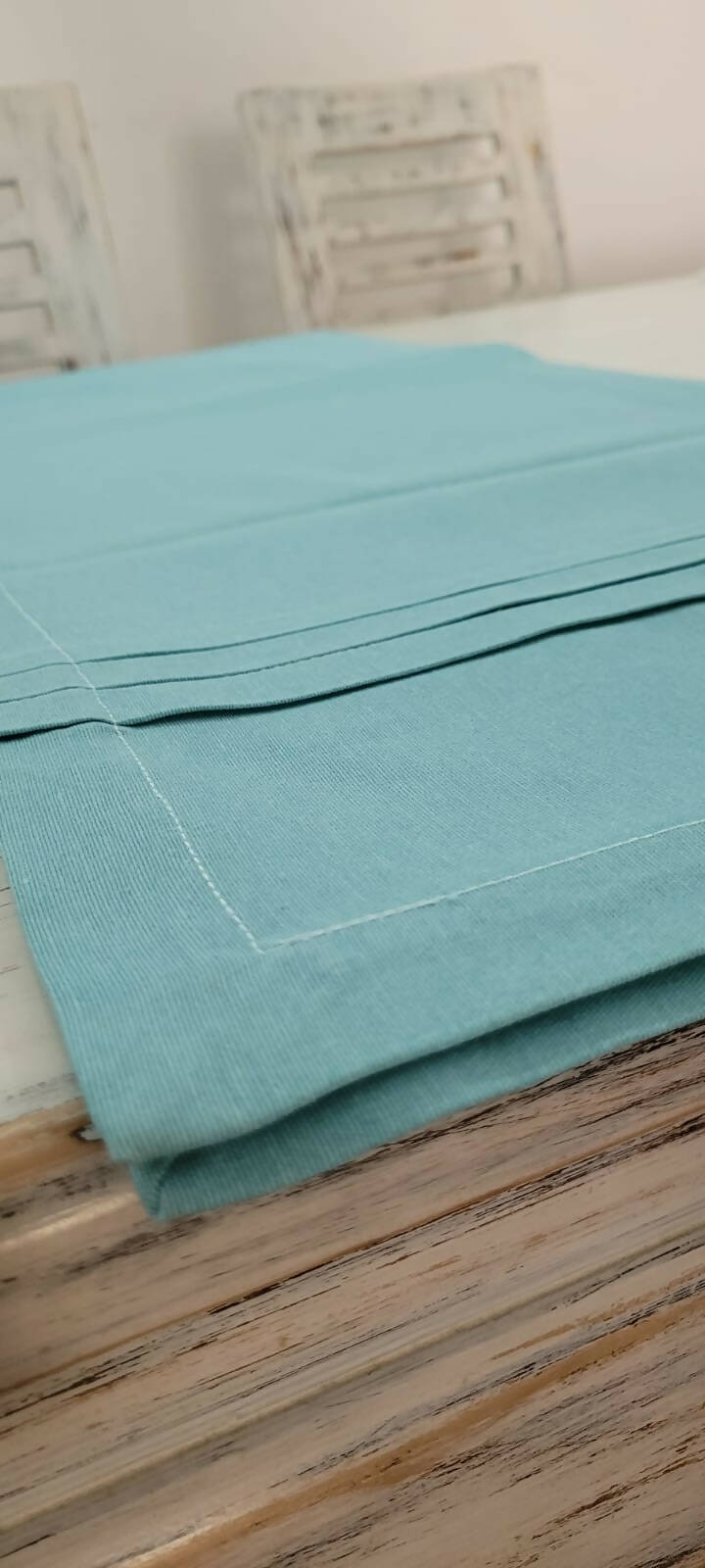 Camino de mesa algodon color calipso con alforzas