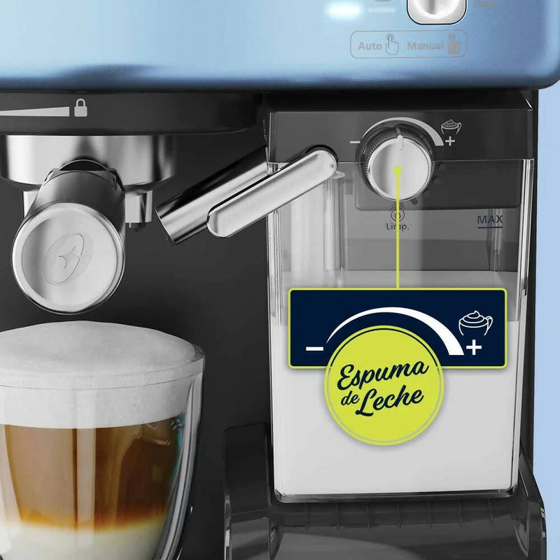 Cafetera automática de espresso celeste PrimaLatte™ BVSTEM6603CC Oster®