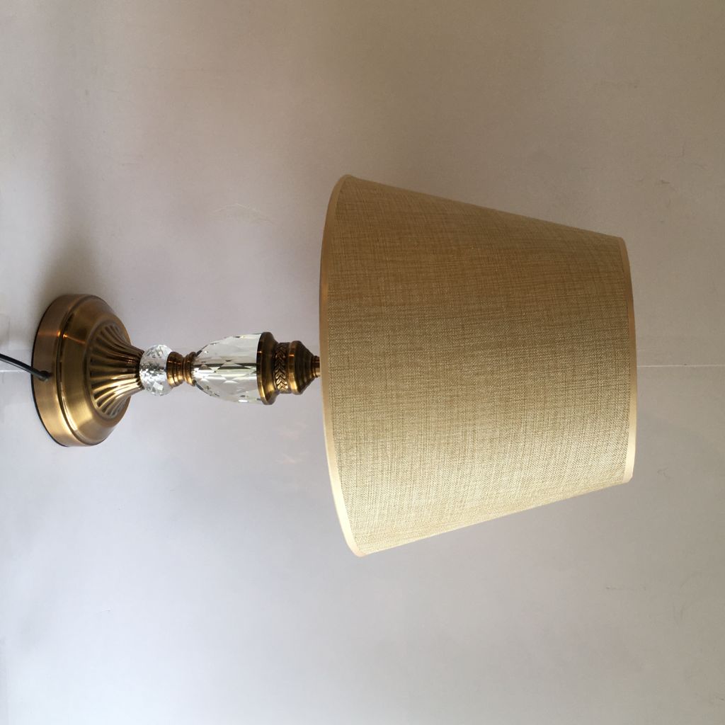 LÁMPARA COLOR BRONCE Y CRISTAL DOBLE INTERRUPTOR ALTO 53 CMS