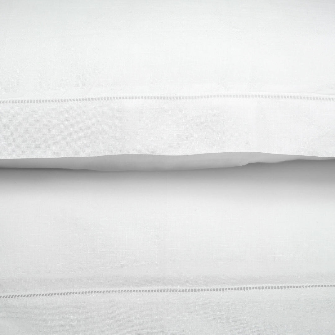Set 2 fundas de almohada 100% lino, deshiladas a mano.